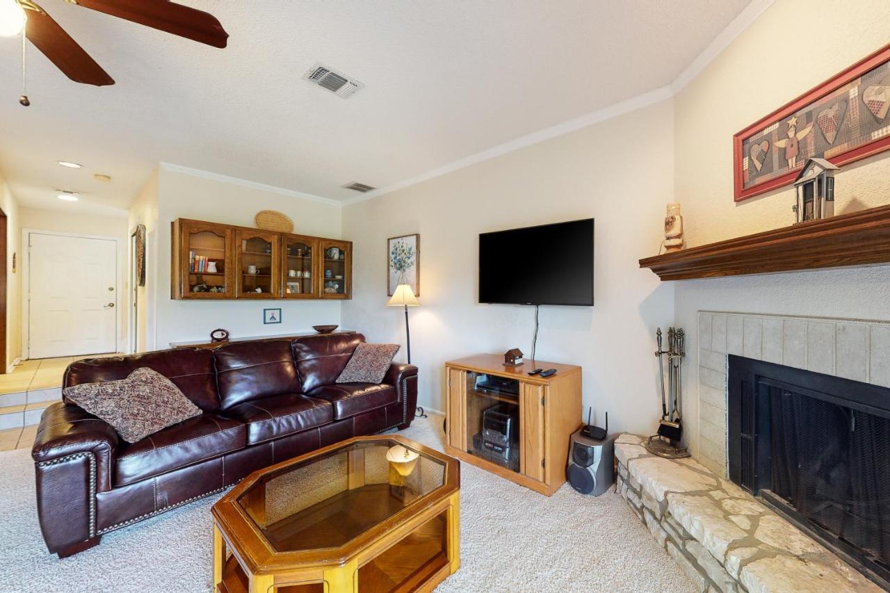 Condo On The Green Canyon Lake Bagian luar foto